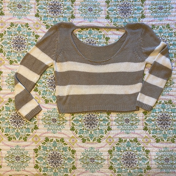 Women’s Sweater with low back size M - Picture 4 of 9